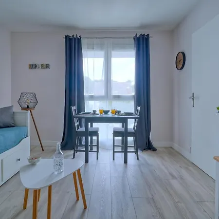 Logement Elia Courcouronnes Exterior photo